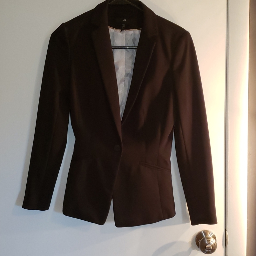 Blazer - Picture 2 of 4